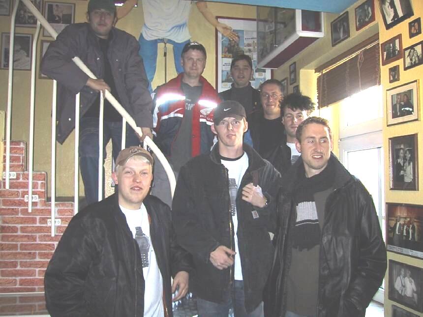 100-0021_IMG02