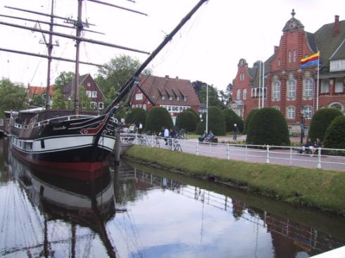 103-0370_IMG02